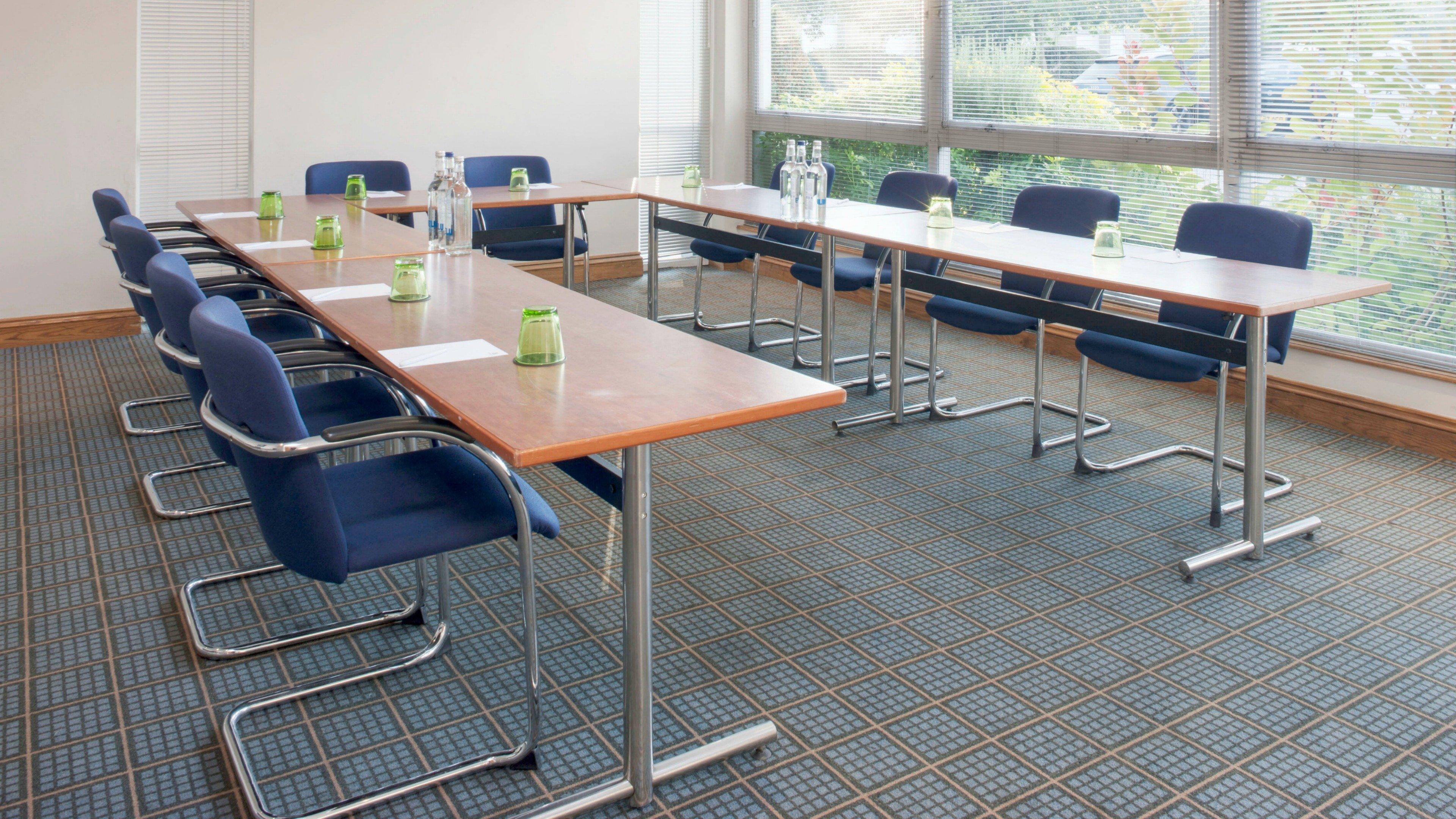 Holiday Inn Swindon By Ihg Exterior foto