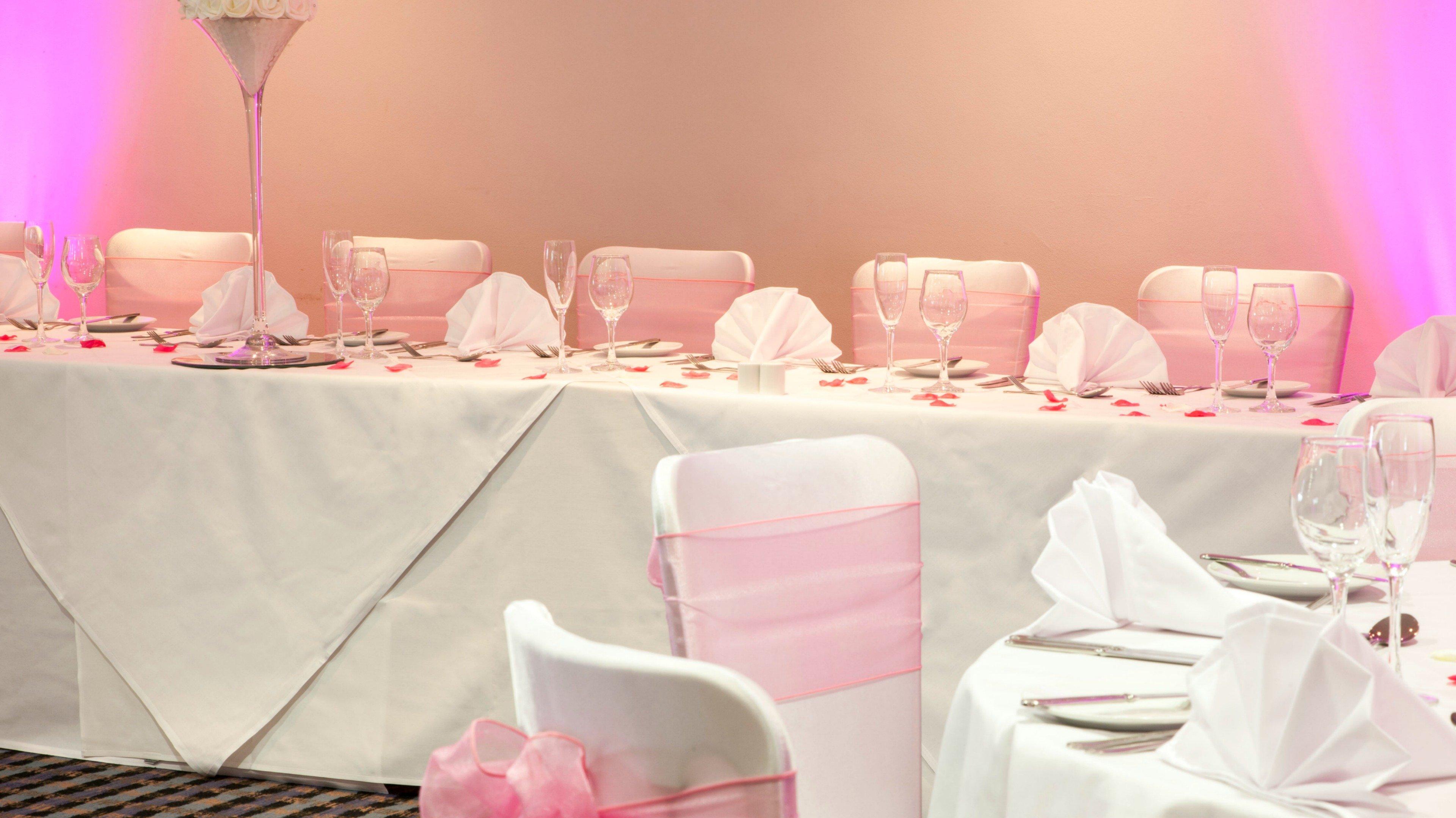 Holiday Inn Swindon By Ihg Exterior foto